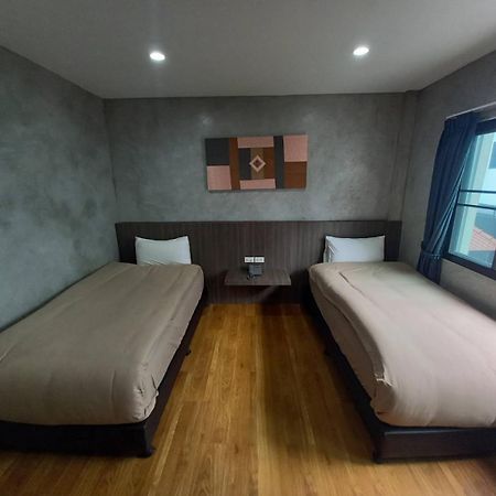BURI Hotel And Hostel Chiang Mai Exterior foto