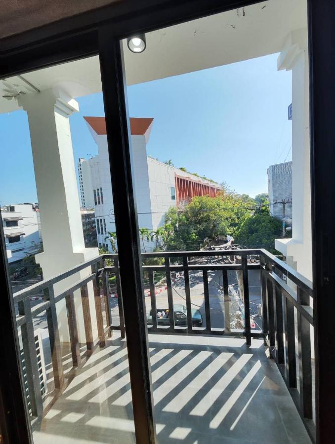 BURI Hotel And Hostel Chiang Mai Exterior foto