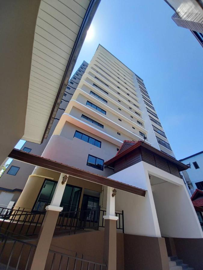 BURI Hotel And Hostel Chiang Mai Exterior foto
