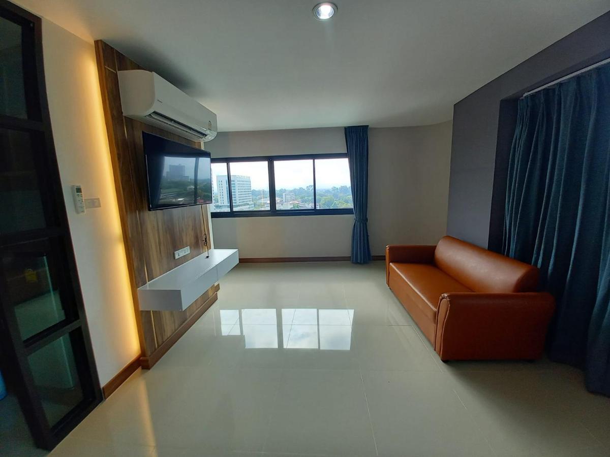 BURI Hotel And Hostel Chiang Mai Exterior foto