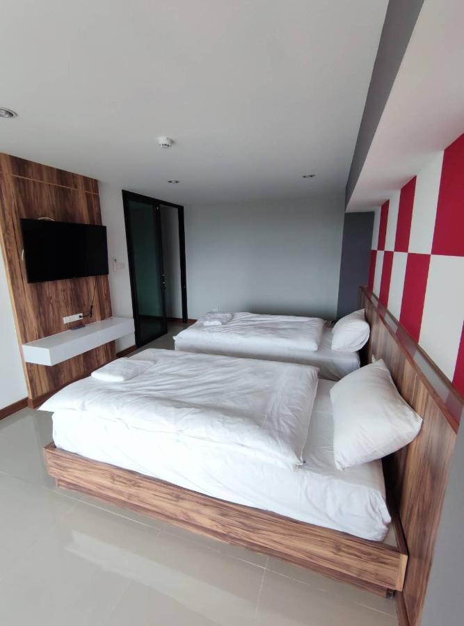 BURI Hotel And Hostel Chiang Mai Exterior foto