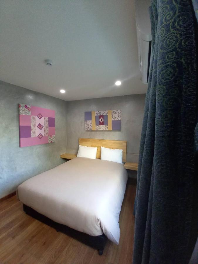 BURI Hotel And Hostel Chiang Mai Exterior foto