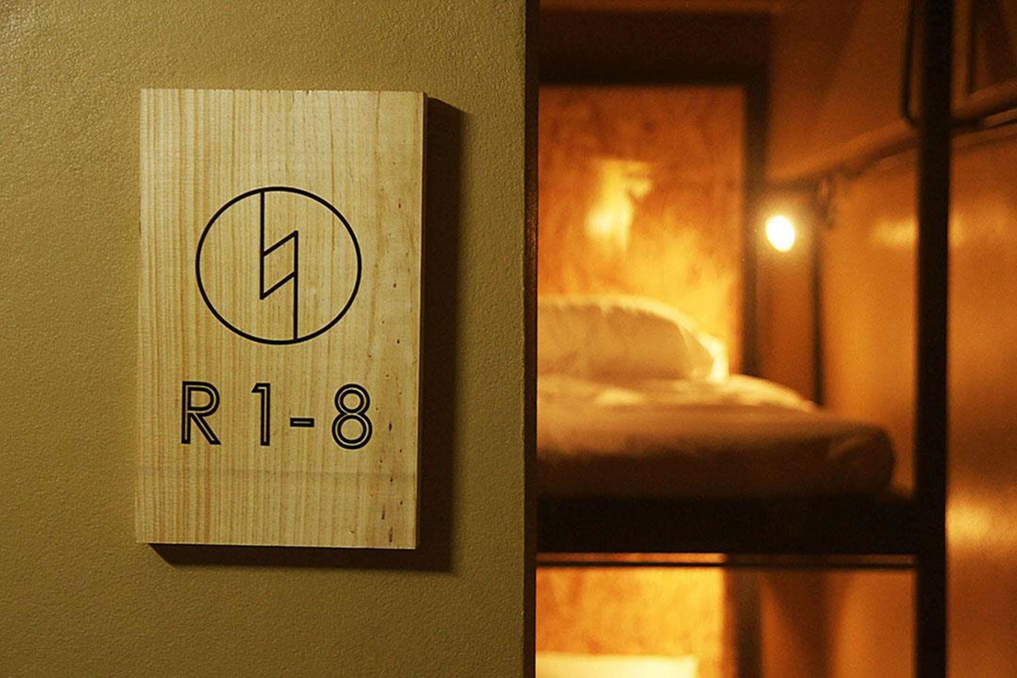 BURI Hotel And Hostel Chiang Mai Exterior foto